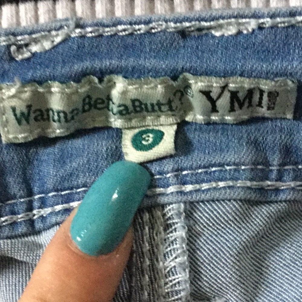 Blue jeans - Picture 2 of 4